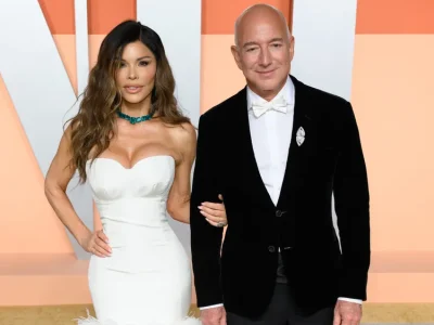 Jeff Bezos image with wife